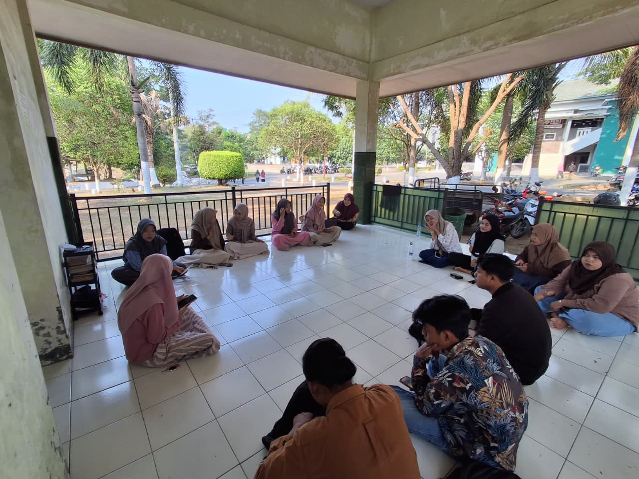Divisi Munadzarah Ilmiah Klub Bahasa Arab Abu Dzar Gelar Pelatihan Dasar Debat Bahasa Arab