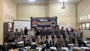 Mahasiswa PBA UIN KHAS Jember Asah Kreativitas Digital Melalui Pelatihan Editing Video